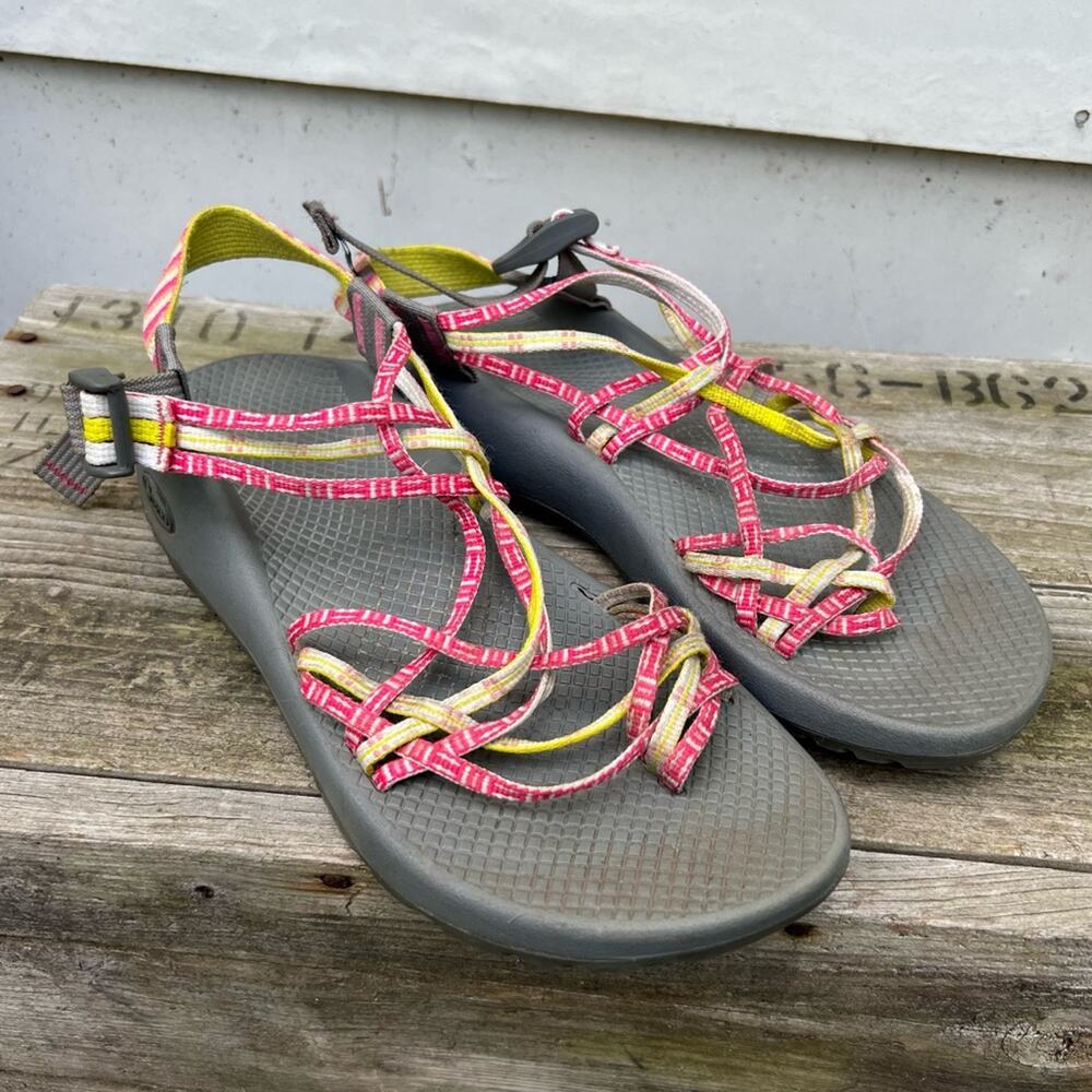 Chaco ZX3 pink yellow triple strap sandals Size 10